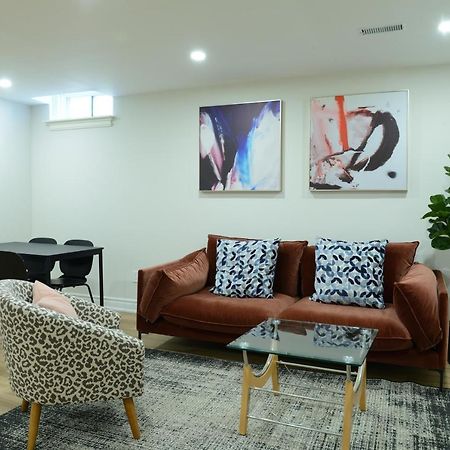 Spacious 2-Bed-Room Near Yonge & Major Mackenzie Richmond Hill Dış mekan fotoğraf