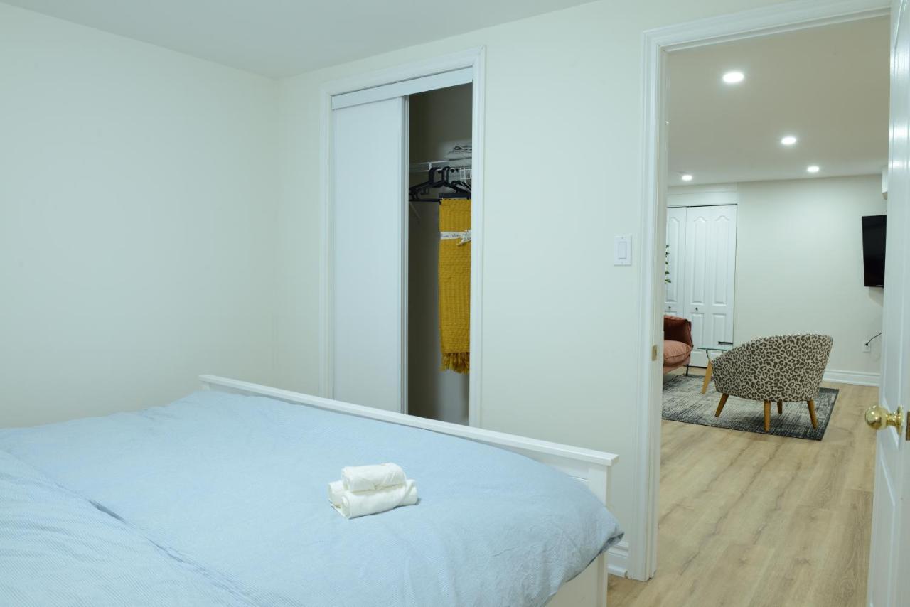 Spacious 2-Bed-Room Near Yonge & Major Mackenzie Richmond Hill Dış mekan fotoğraf