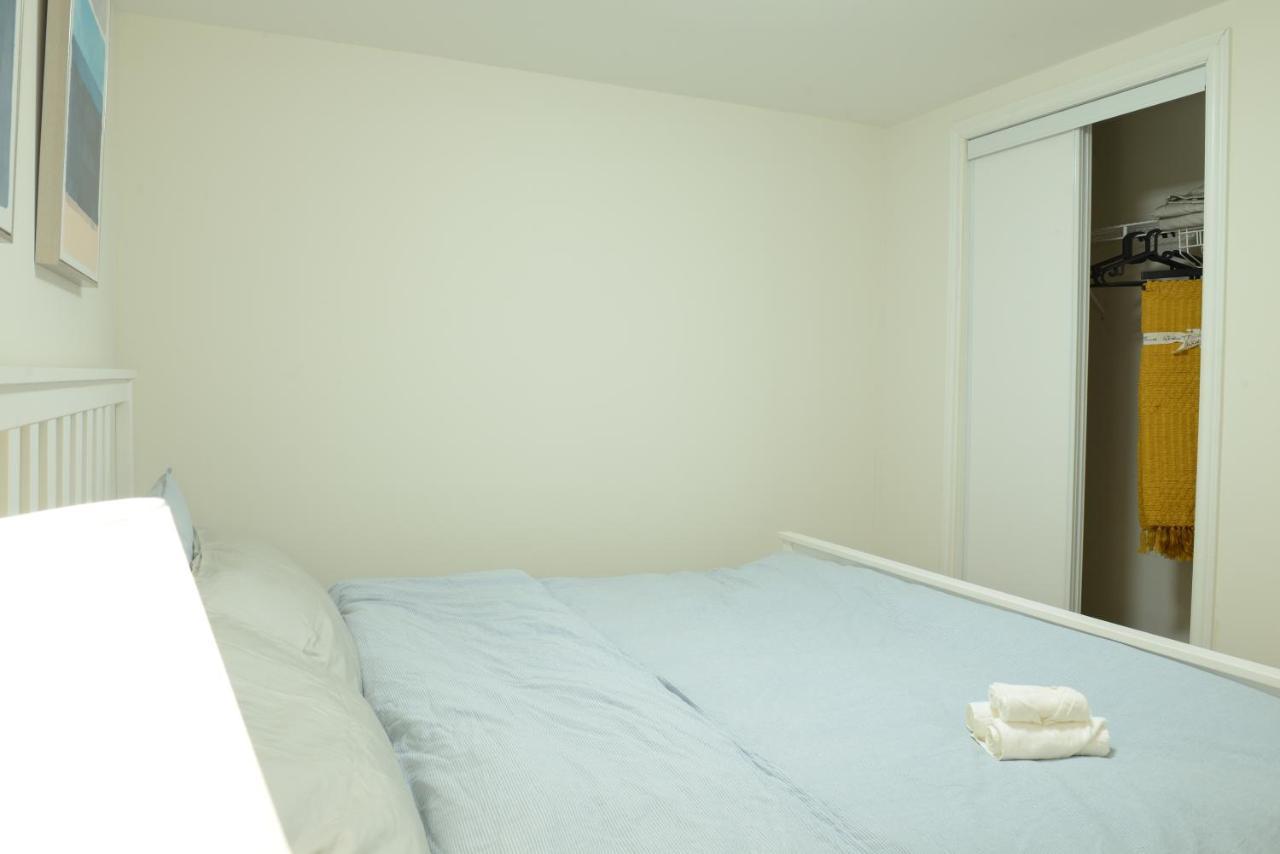 Spacious 2-Bed-Room Near Yonge & Major Mackenzie Richmond Hill Dış mekan fotoğraf